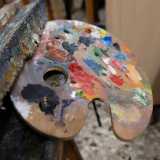 ...per entrare in un ambiente dall�intenso profumo di tempera